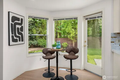 $1,528,000 | 4020 262nd Place Southeast, Sammamish, WA 98029