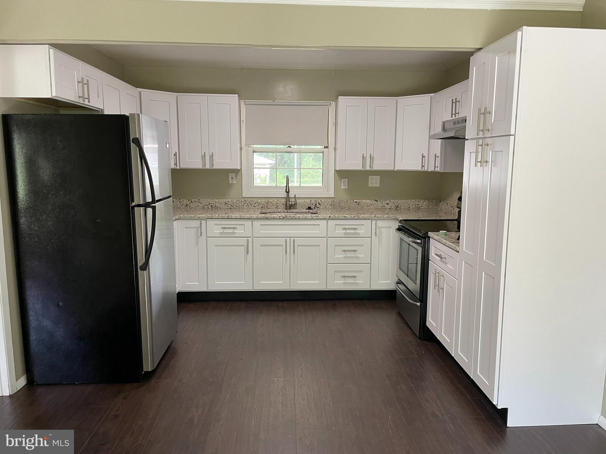 15713 Pointer Ridge Drive Bowie, MD 20716 - Photo 3 of 11