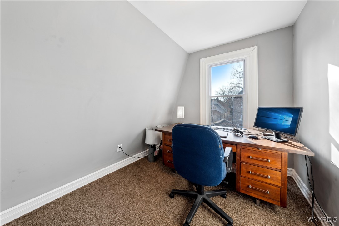 45 Riverside Avenue Buffalo, NY 14207 - Photo 15 of 30