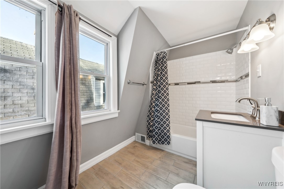 45 Riverside Avenue Buffalo, NY 14207 - Photo 17 of 30