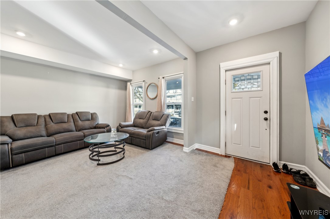 45 Riverside Avenue Buffalo, NY 14207 - Photo 2 of 30