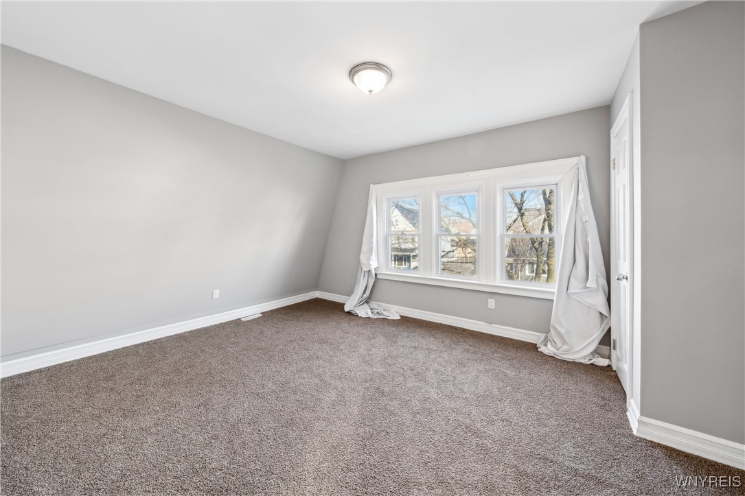 45 Riverside Avenue Buffalo, NY 14207 - Photo 21 of 30