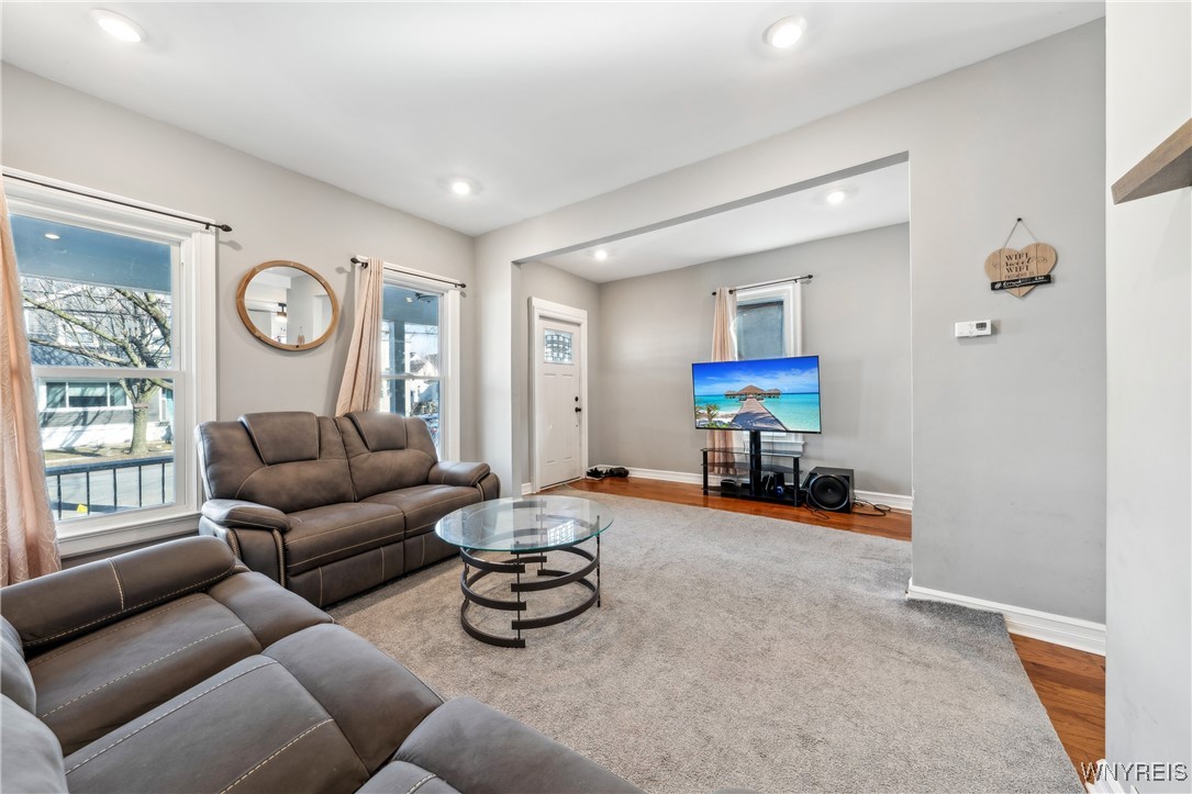 45 Riverside Avenue Buffalo, NY 14207 - Photo 3 of 30