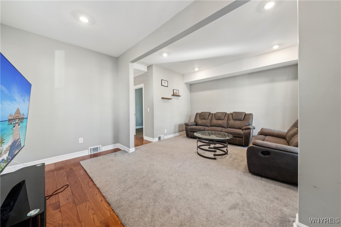 45 Riverside Avenue Buffalo, NY 14207 - Photo 6 of 30