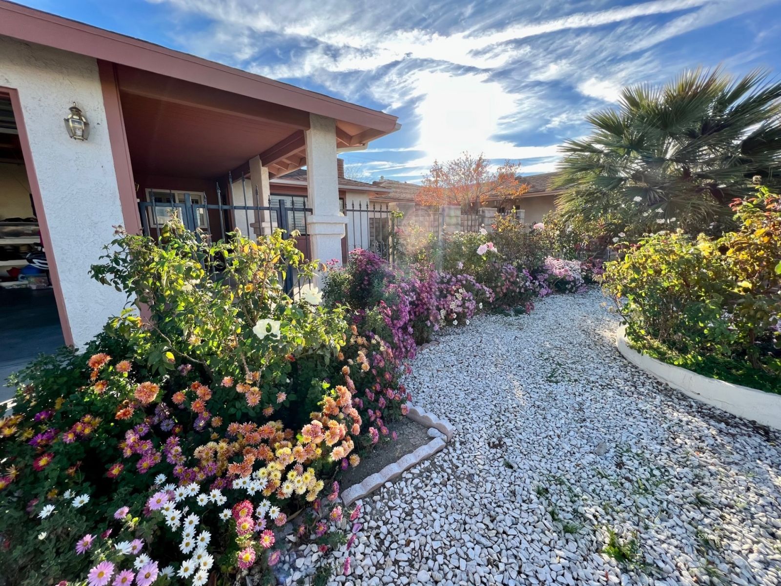 601 West Ward Avenue Ridgecrest, CA 93555 - Photo 1 of 36