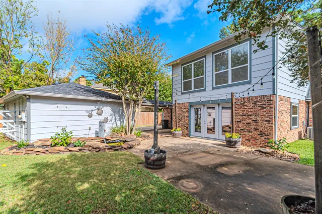 $389,900 | 8211 Riverglade Drive, Houston, TX 77095