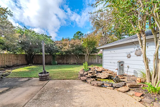 $389,900 | 8211 Riverglade Drive, Houston, TX 77095