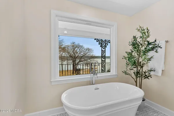 $949,900 | 8294 Shelly Trail, Macon, GA 31220