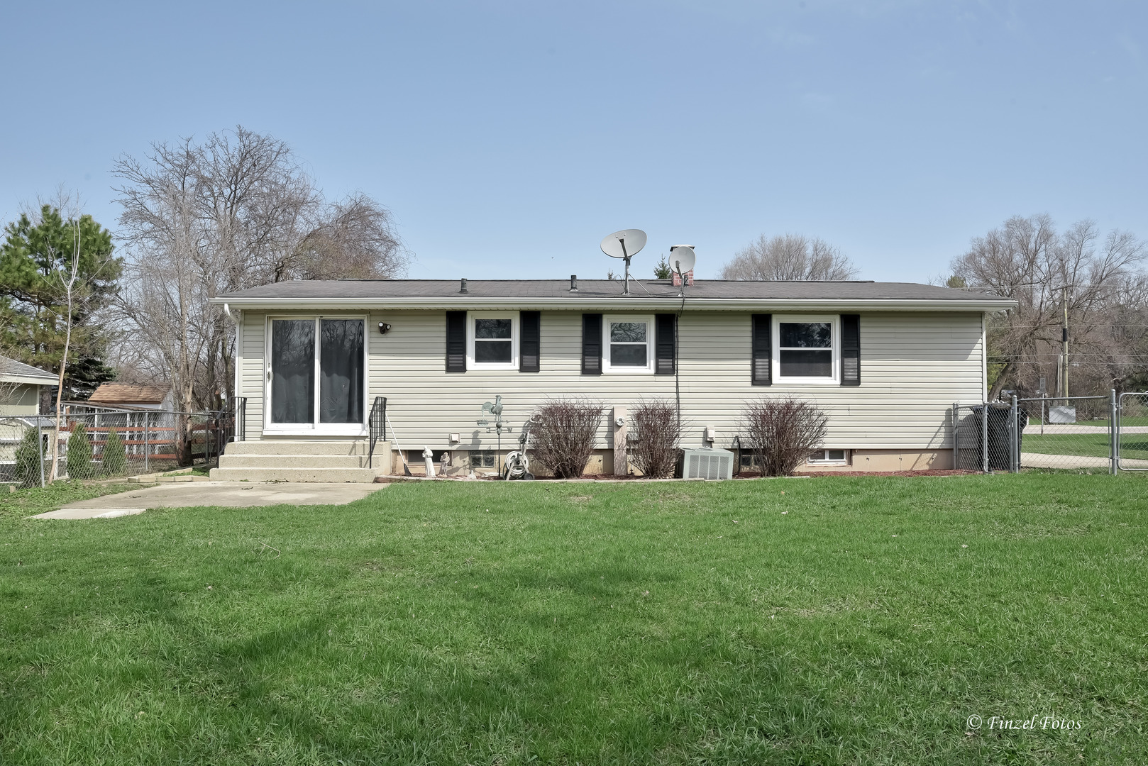 2411 Lincoln Road McHenry, IL 60051 - Photo 13 of 14