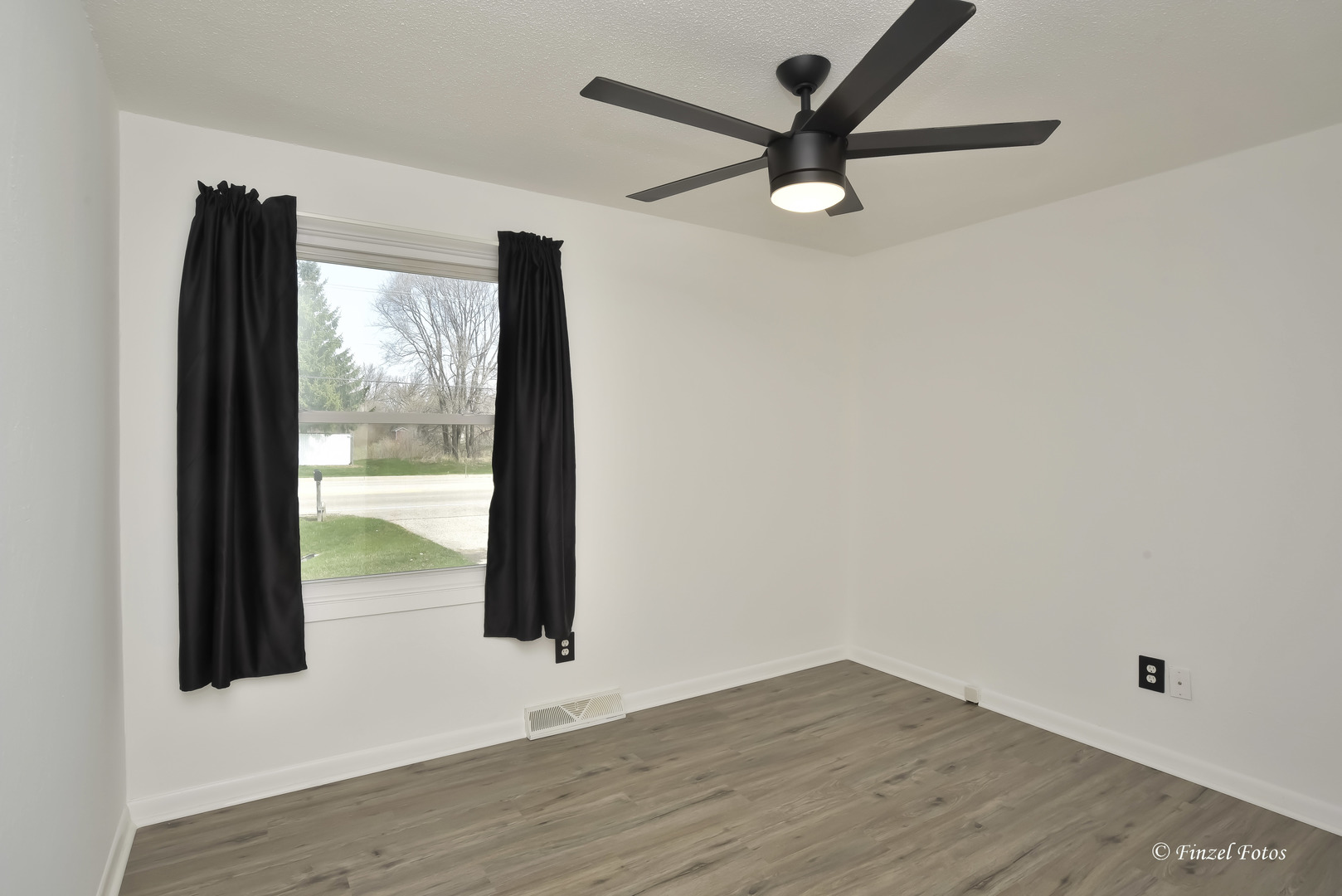 2411 Lincoln Road McHenry, IL 60051 - Photo 9 of 14