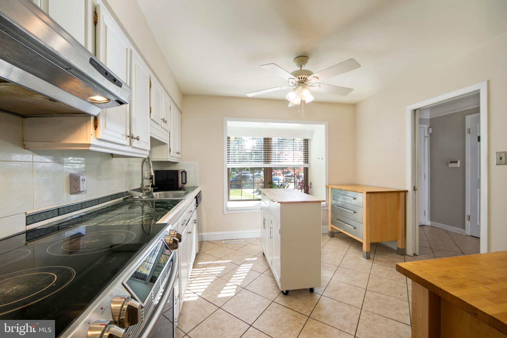 723 Kings Croft Drive Cherry Hill, NJ 08034 - Photo 6 of 32