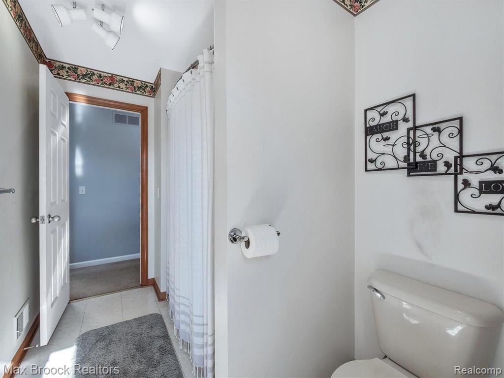 462 South Blvd Boulevard Rochester, MI 48307 - Photo 15 of 44 Gallery Image 15