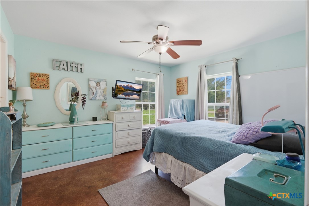 554 West Austin Street Luling, TX 78648 - Photo 23 of 47