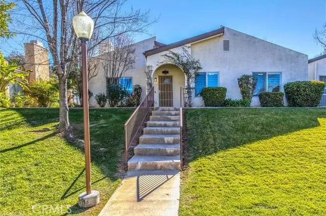 $3,700 | 1032 Ardmore Circle, Redlands, CA 92374