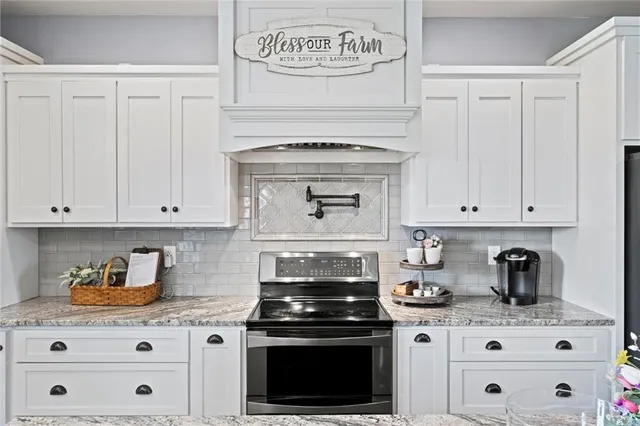 $775,000 | 19864 Nichols Drive, Nortonville, KS 66060