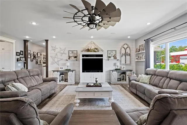 $775,000 | 19864 Nichols Drive, Nortonville, KS 66060