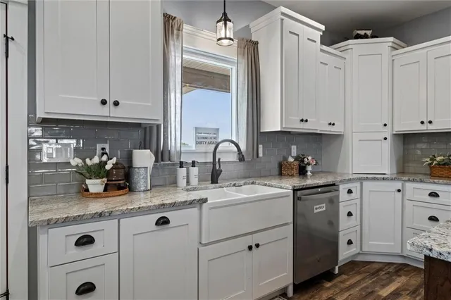 $775,000 | 19864 Nichols Drive, Nortonville, KS 66060