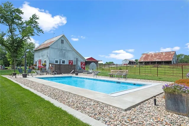 $775,000 | 19864 Nichols Drive, Nortonville, KS 66060