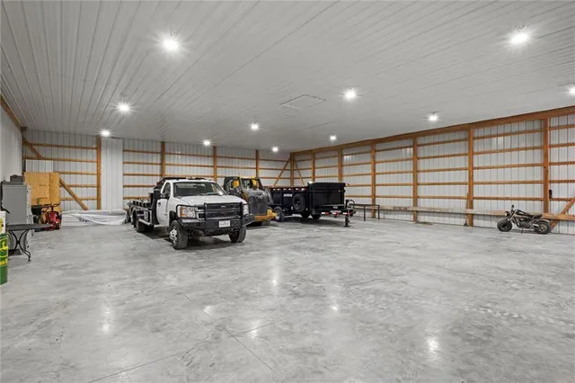 $775,000 | 19864 Nichols Drive, Nortonville, KS 66060