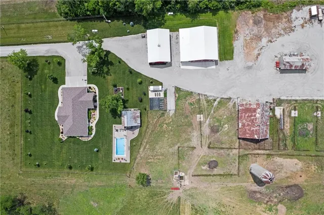 $775,000 | 19864 Nichols Drive, Nortonville, KS 66060