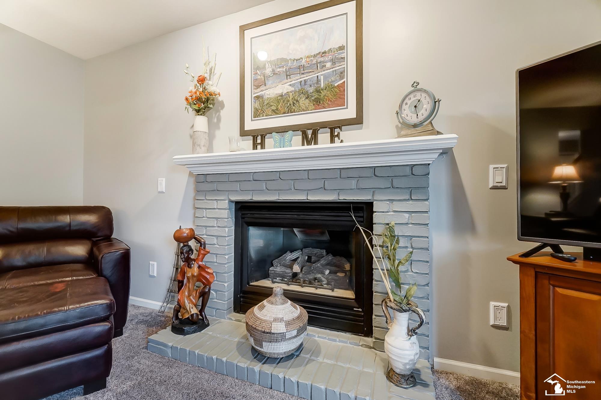 977 Tottenham Place Monroe, MI 48161 - Photo 5 of 33 50122685-4.JPG