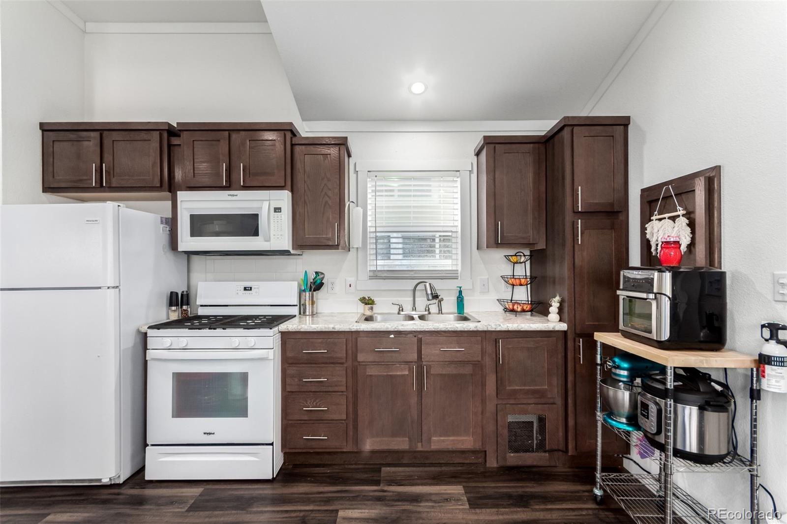 720 4th Street Colorado Springs, CO 80907 - Photo 4 of 35