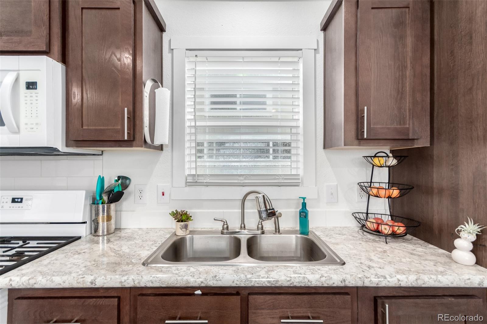 720 4th Street Colorado Springs, CO 80907 - Photo 6 of 35