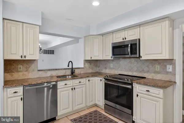 $2,850 | 324 Tuvira Lane, Cherry Hill, NJ 08003