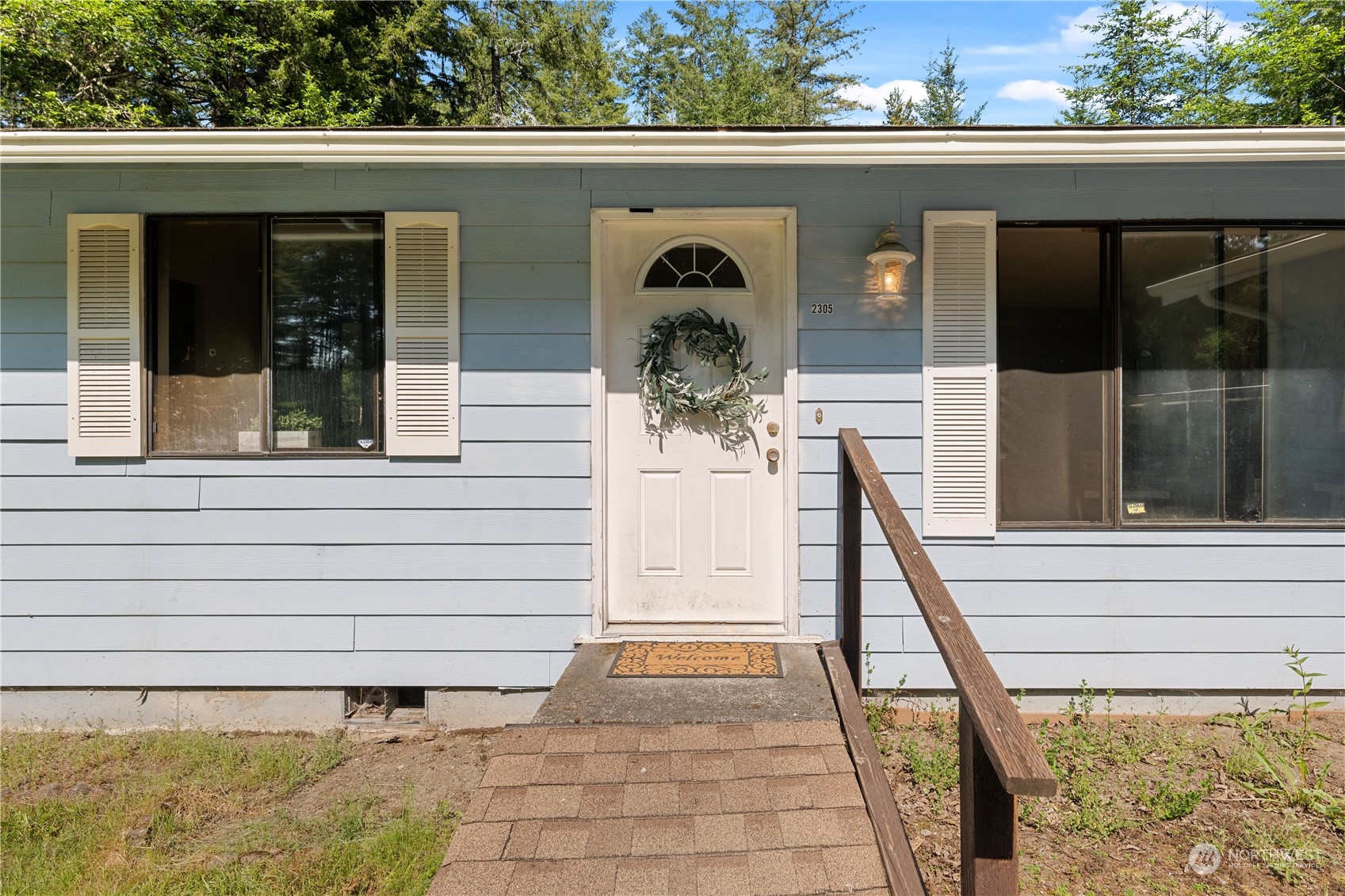 2305 Southwest Lake Flora Road Port Orchard, WA 98367 - Photo 2 of 28 Gallery Image 2