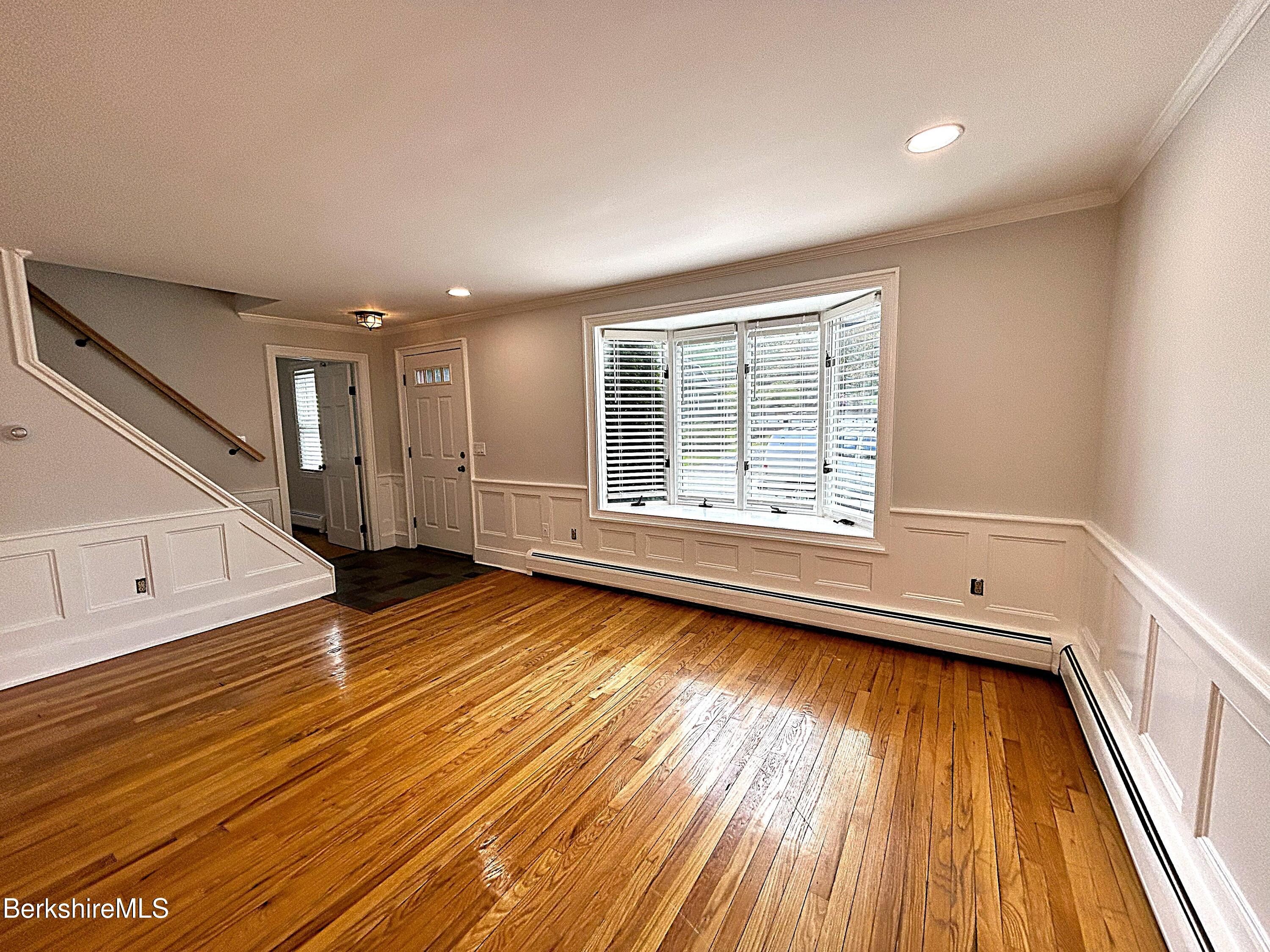 68 Ridge Avenue Pittsfield, MA 01201 - Photo 6 of 56 IMG_0018