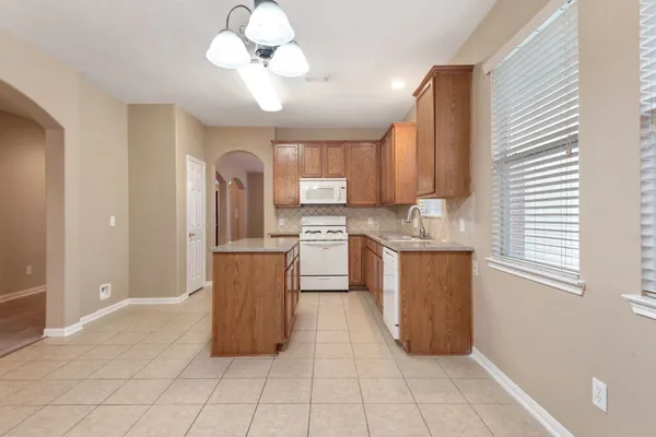 $1,800 | 7414 Bering Landing Drive, Cypress, TX 77433