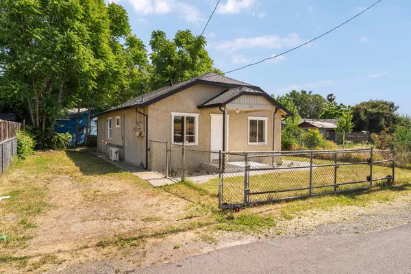 $299,900 | 760 Sycamore Avenue, Olivehurst, CA 95961