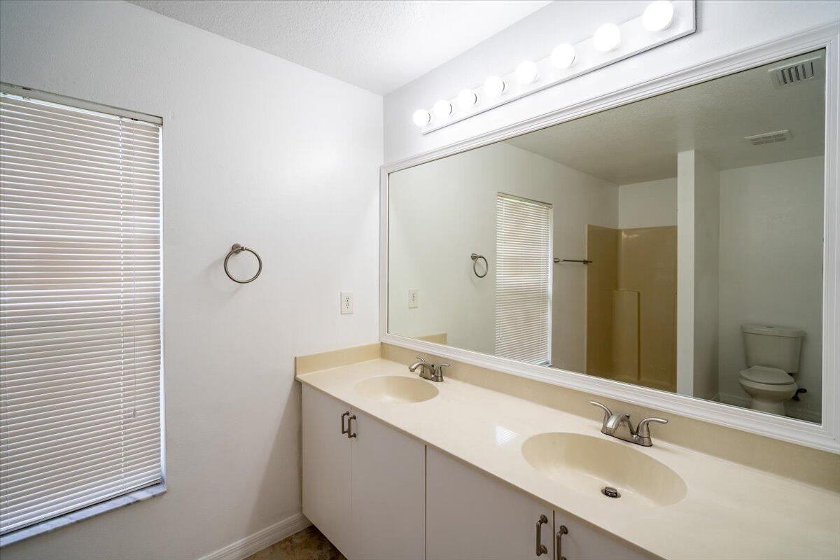 2114 Southwest Salmon Road Port St. Lucie, FL 34953 - Photo 21 of 25 33-Salmon-0033