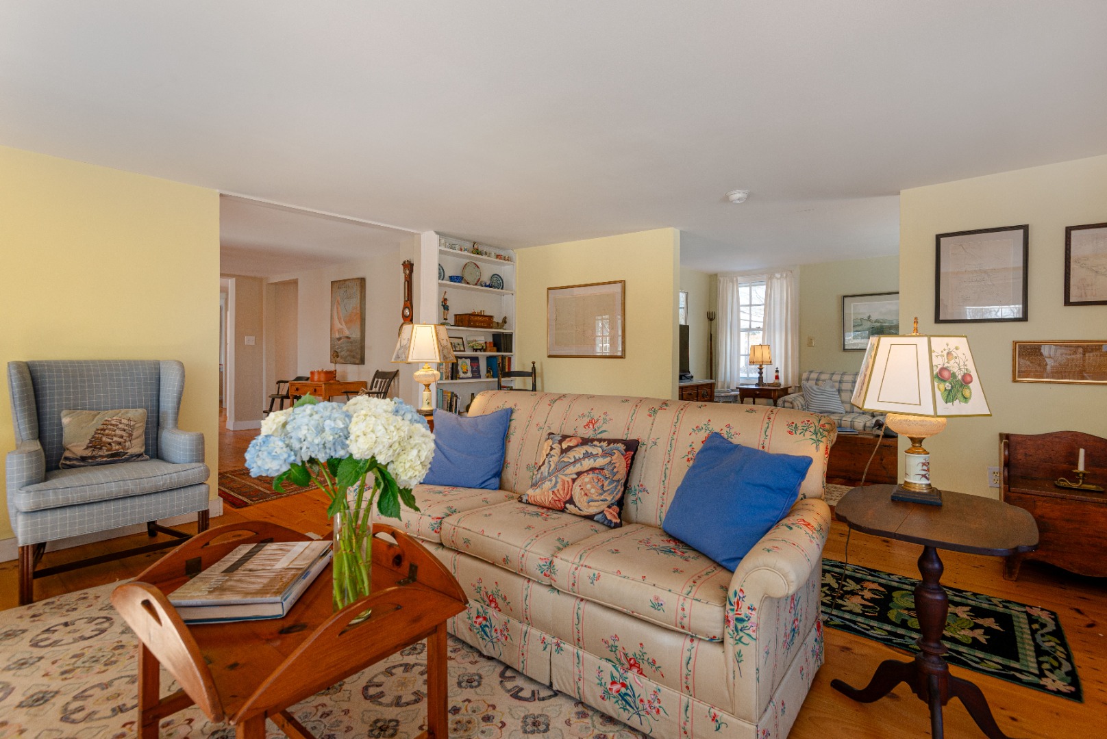 32 Sankaty Road Nantucket, MA 02554 - Photo 13 of 31 Living Room