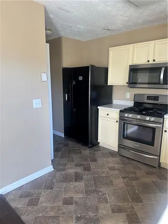 $1,800 | 5435 Sable Bay Point, Atlanta, GA 30349