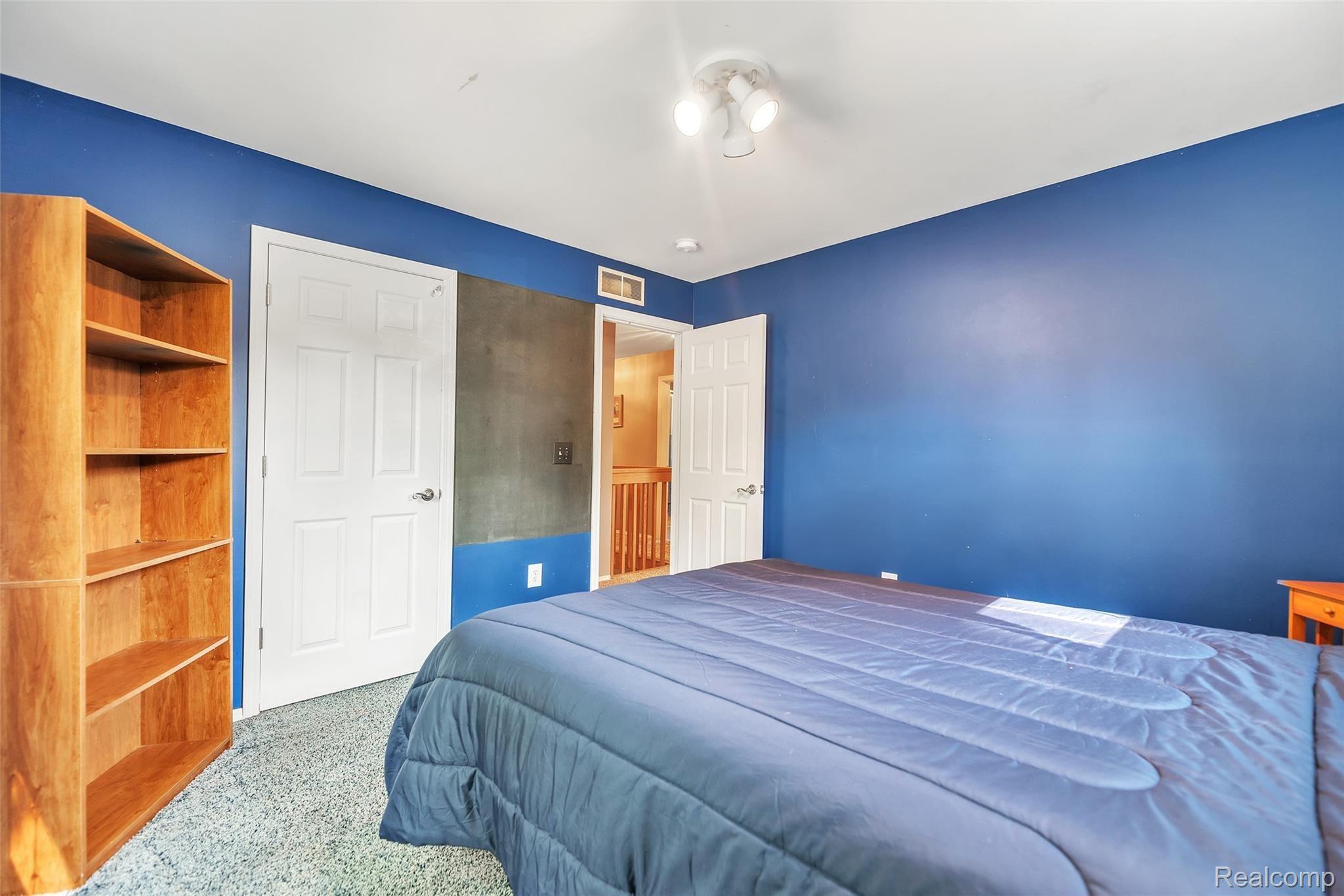 1374 Butler Boulevard Howell, MI 48843 - Photo 29 of 41 33-1374-Butler-Blvd-WindowStill-Rea.jpg
