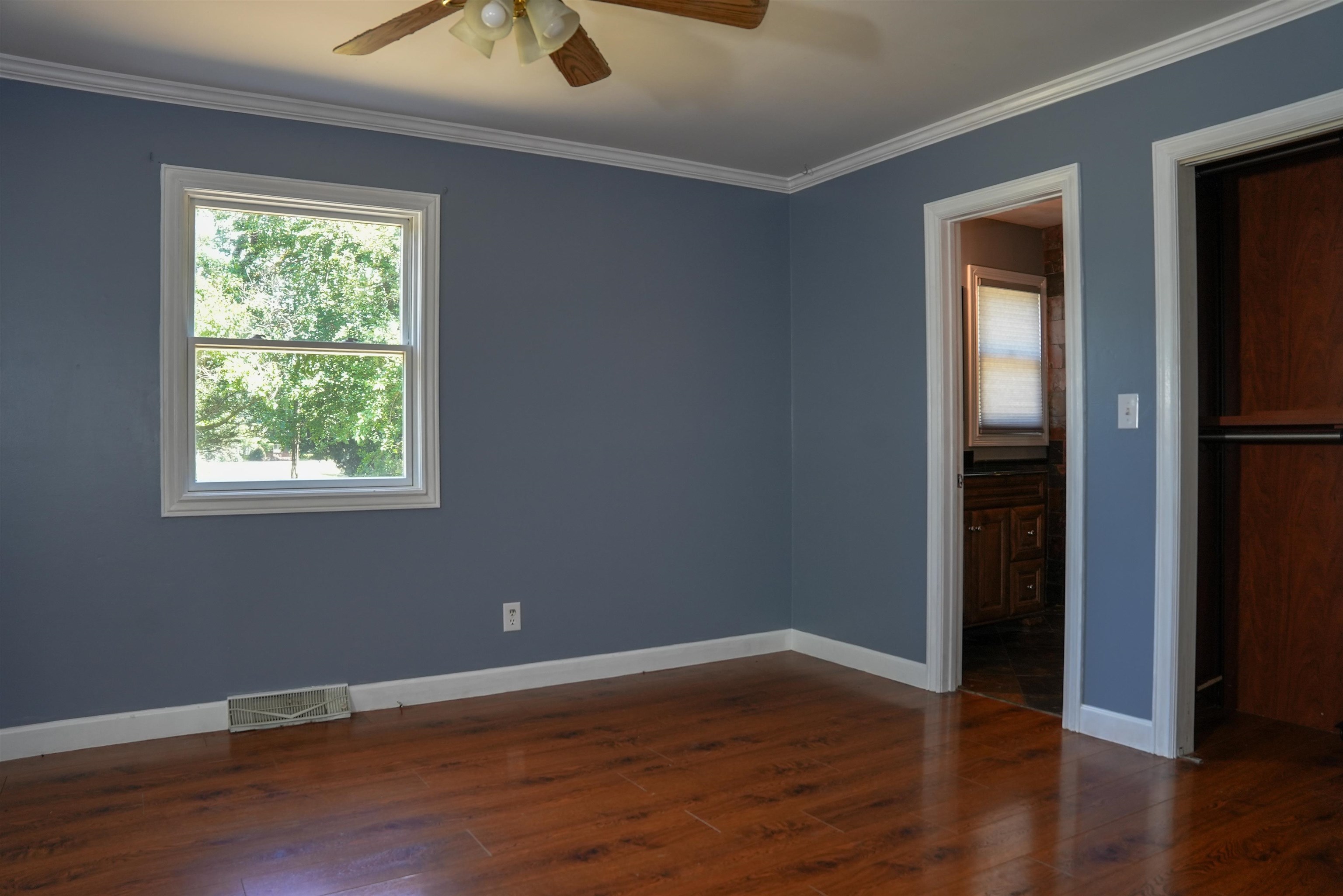 56562 Pear Road South Bend, IN 46619 - Photo 11 of 24