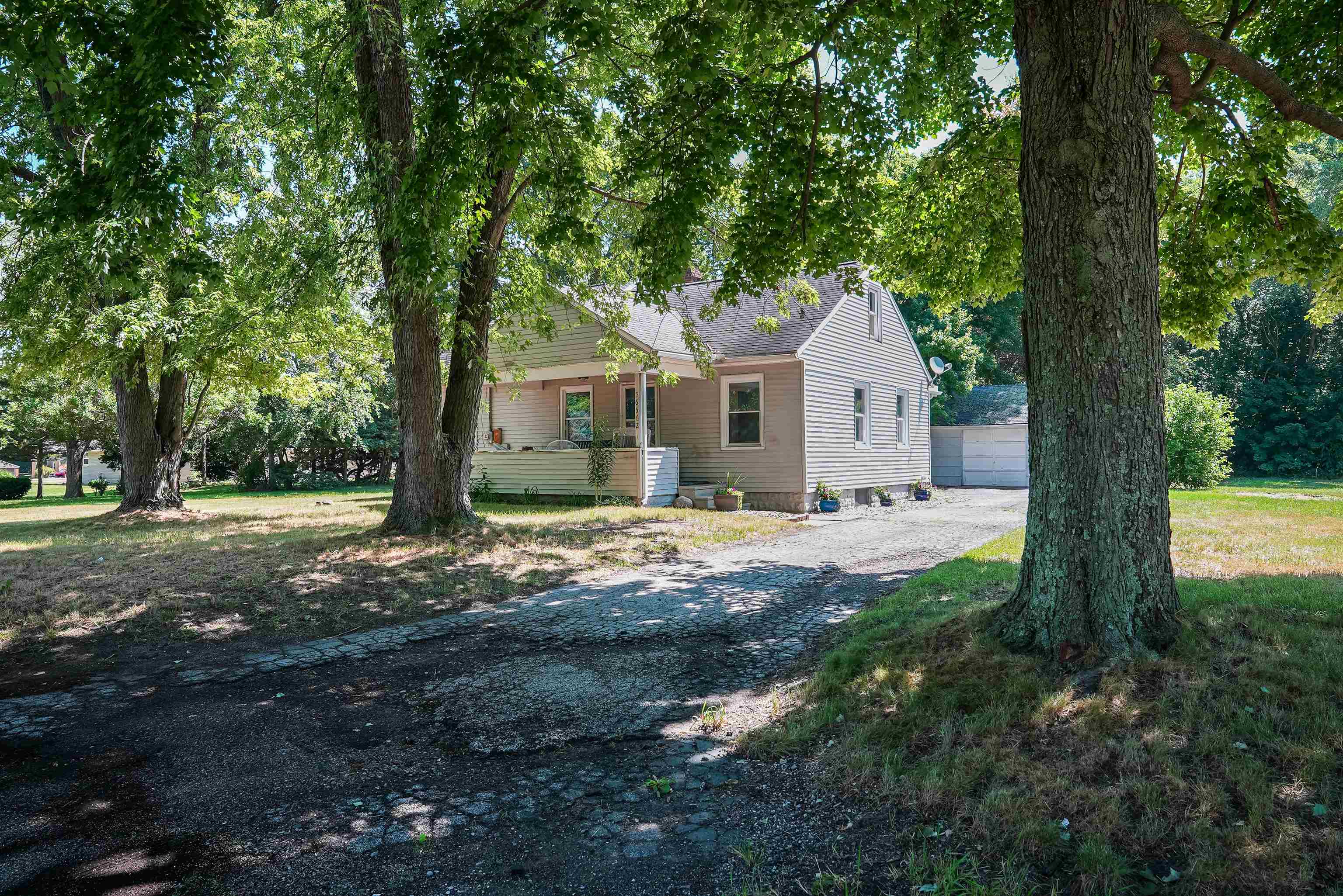 56562 Pear Road South Bend, IN 46619 - Photo 3 of 24