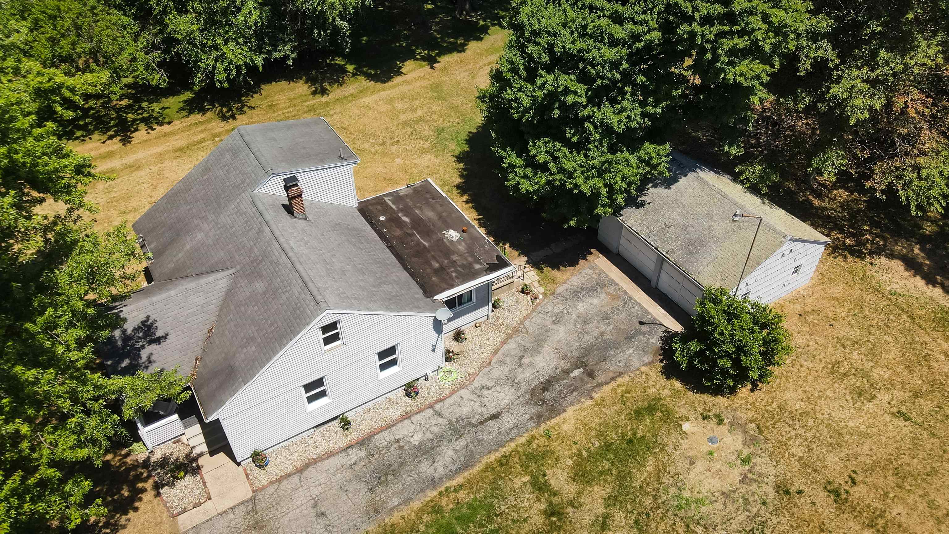 56562 Pear Road South Bend, IN 46619 - Photo 4 of 24