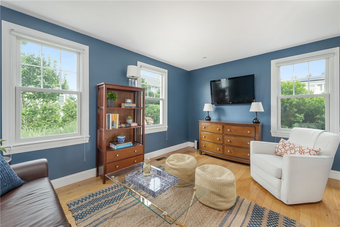 19 Hillside Road Westport, MA 02790 - Photo 11 of 47