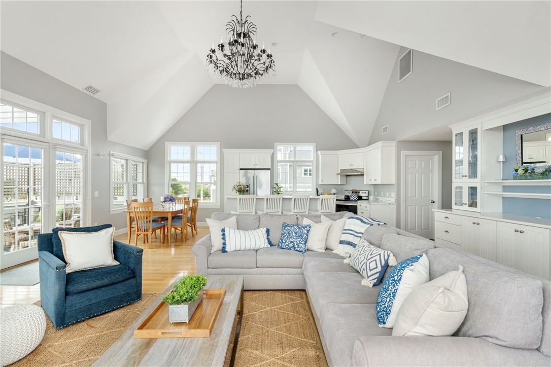 19 Hillside Road Westport, MA 02790 - Photo 18 of 47