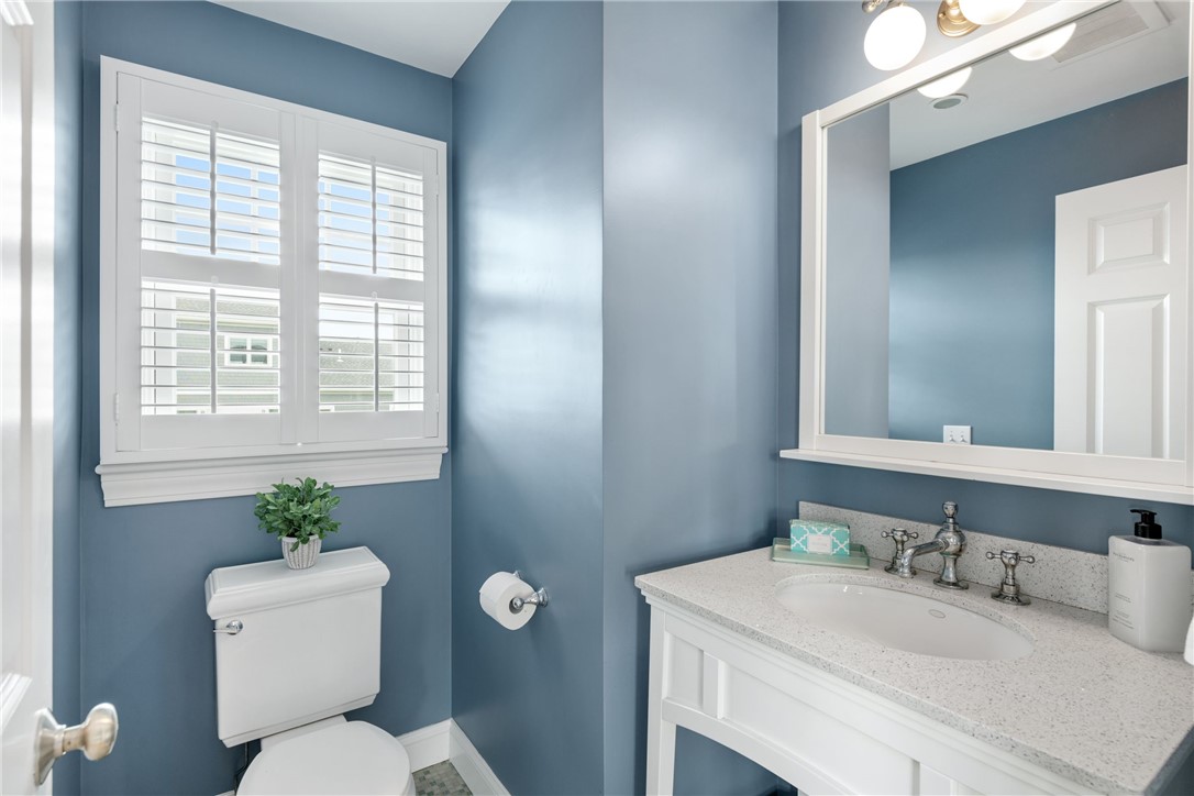 19 Hillside Road Westport, MA 02790 - Photo 24 of 47