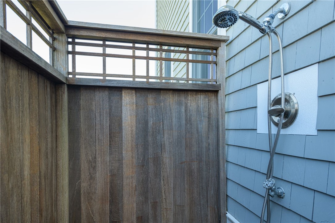 19 Hillside Road Westport, MA 02790 - Photo 36 of 47