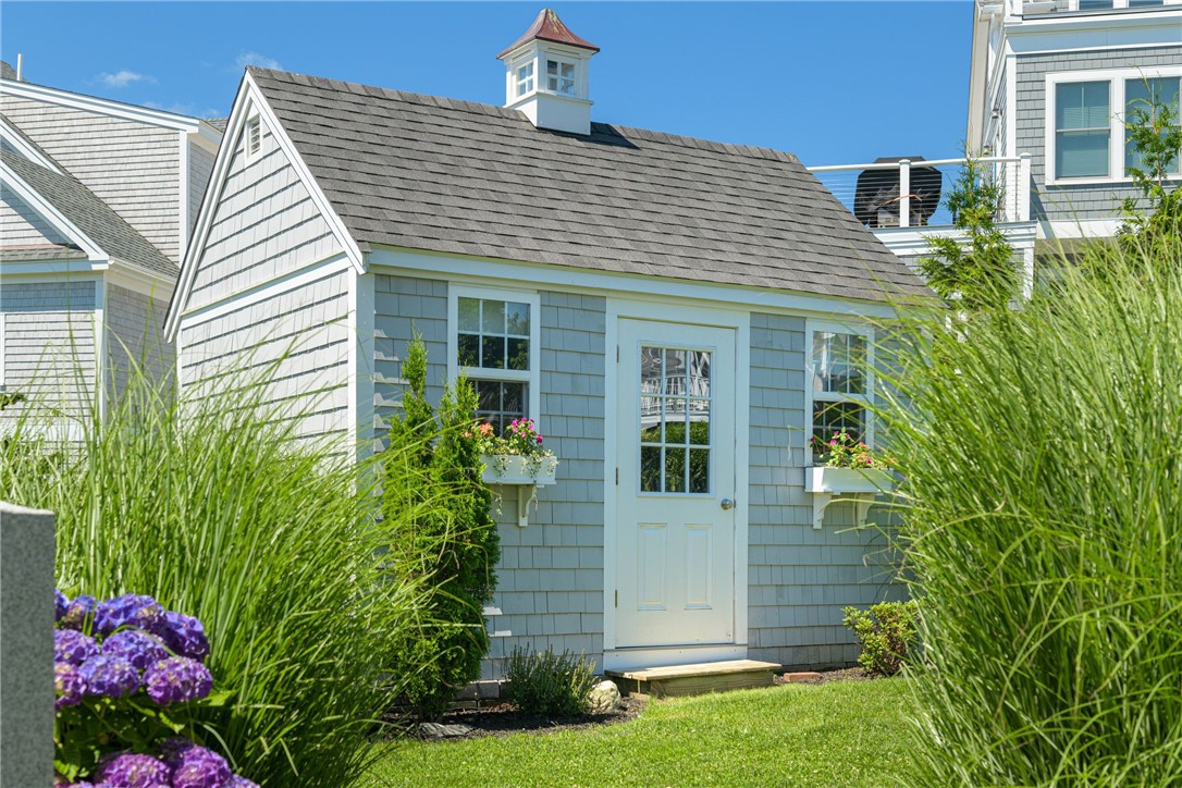 19 Hillside Road Westport, MA 02790 - Photo 37 of 47