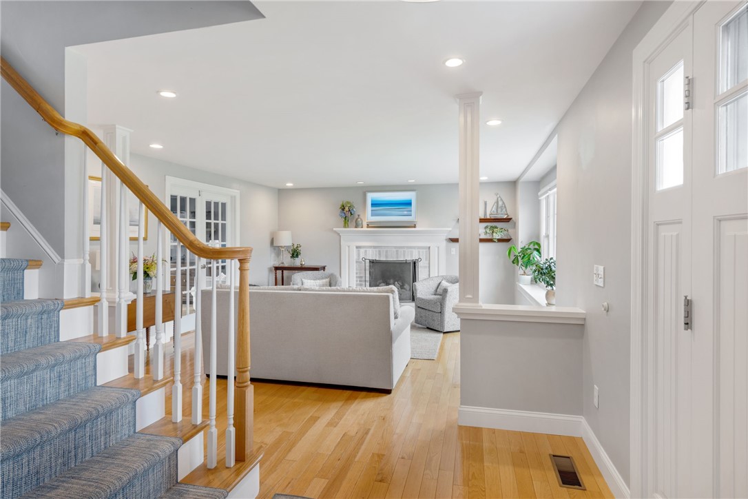 19 Hillside Road Westport, MA 02790 - Photo 5 of 47