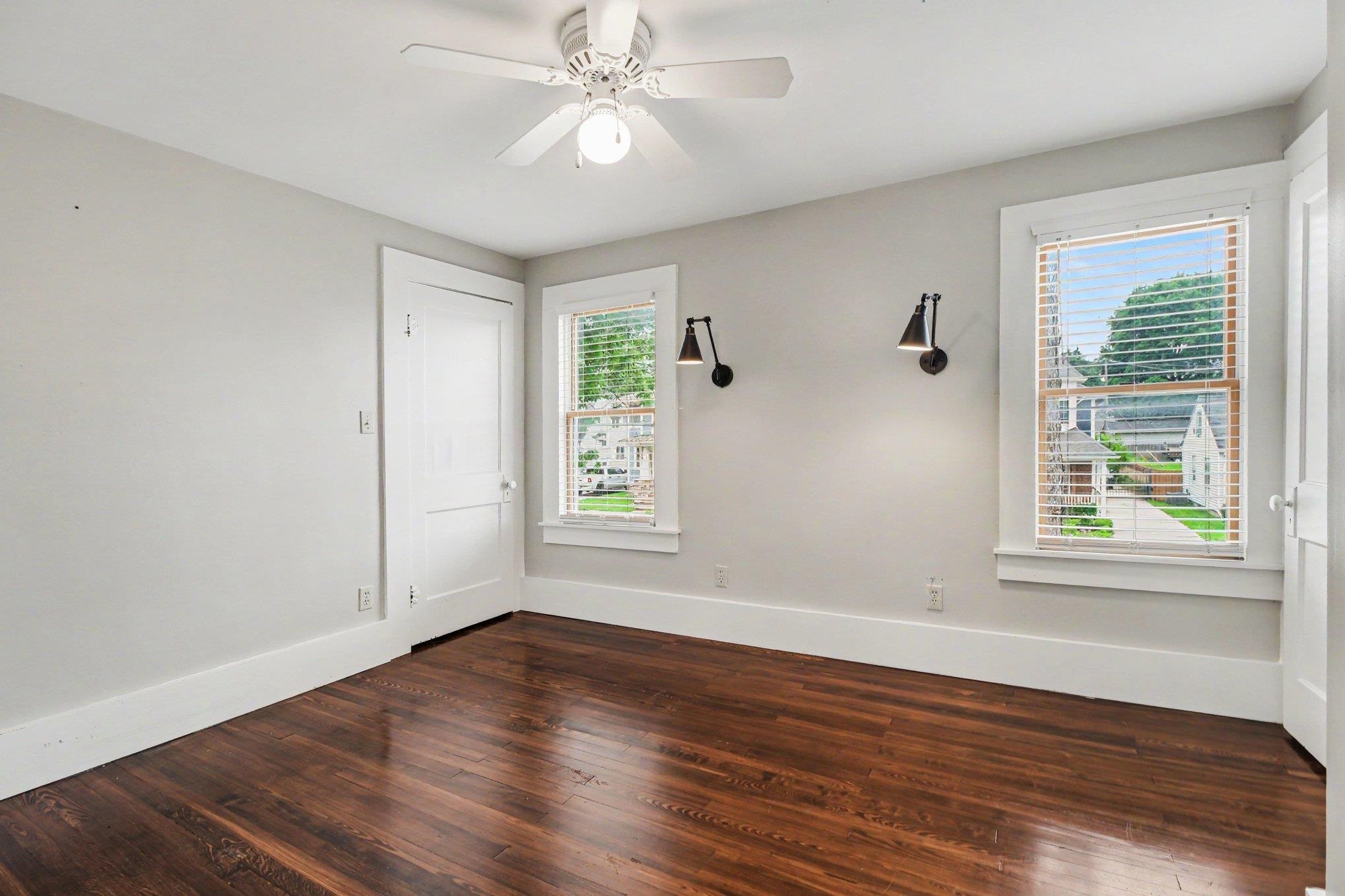 127 Drace Street Rochester, MI 48307 - Photo 9 of 20 50213291-df4401ff-ef51-4e0e-b0e4-35a065d102e7.JPG