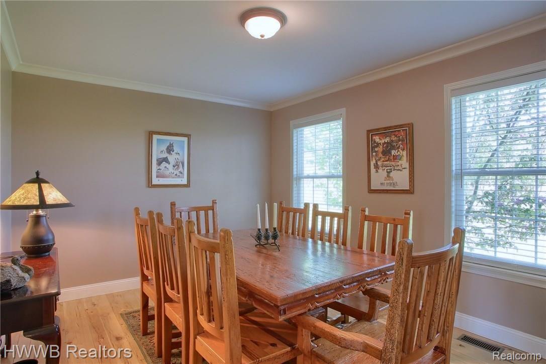 687 Mountview Road Lapeer, MI 48446 - Photo 22 of 38 Dining_Room.jpg
