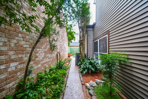 $734,900 | 10843 Pepper Lane, Houston, TX 77079