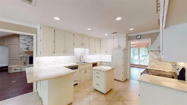 $550,000 | 5715 Trail Lake Drive, Arlington, TX 76016