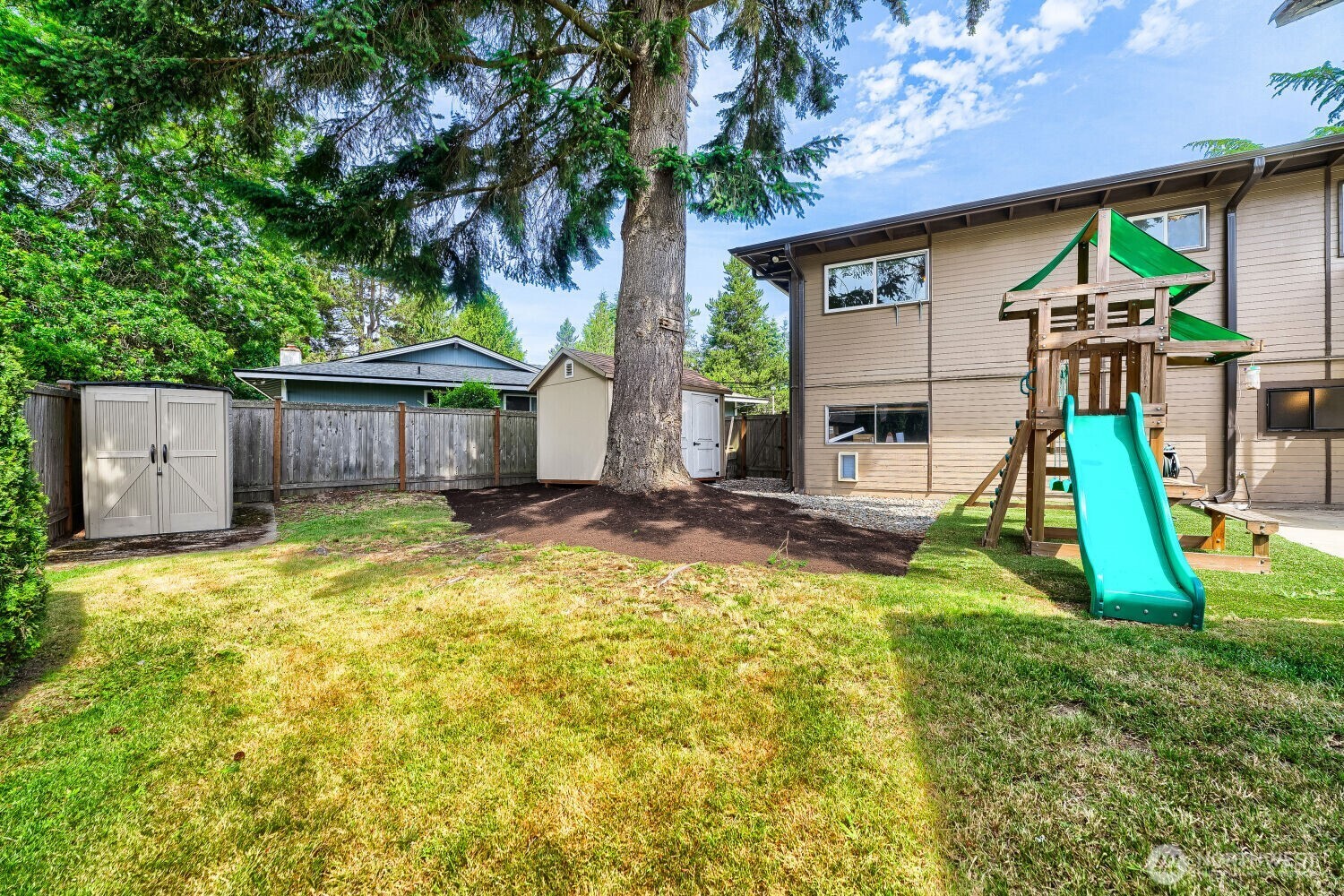 4437 Northeast 23rd Court Renton, WA 98059 - Photo 22 of 27